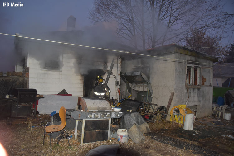 Indianapolis Firefighters Deal with Freezing SCBA at House Fire Fire