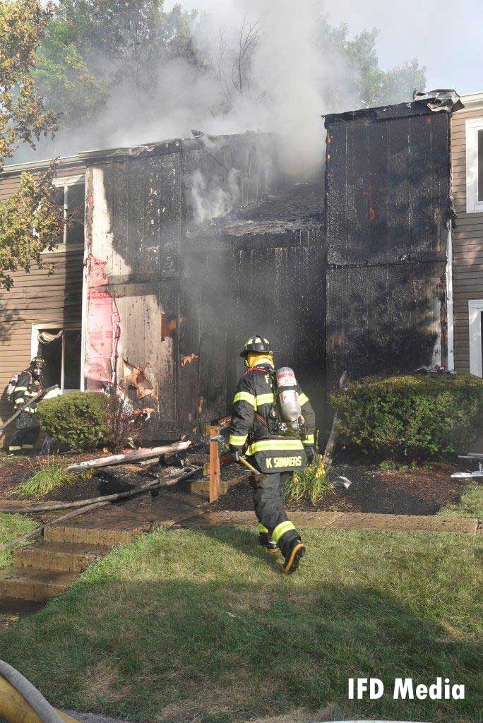 Photos IN Firefighters Contain Apartment Complex Fire Fire Engineering