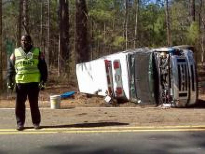EMS CRASH IN NORTH CAROLINA INJURES BOTH EMT's Firefighter Close Calls