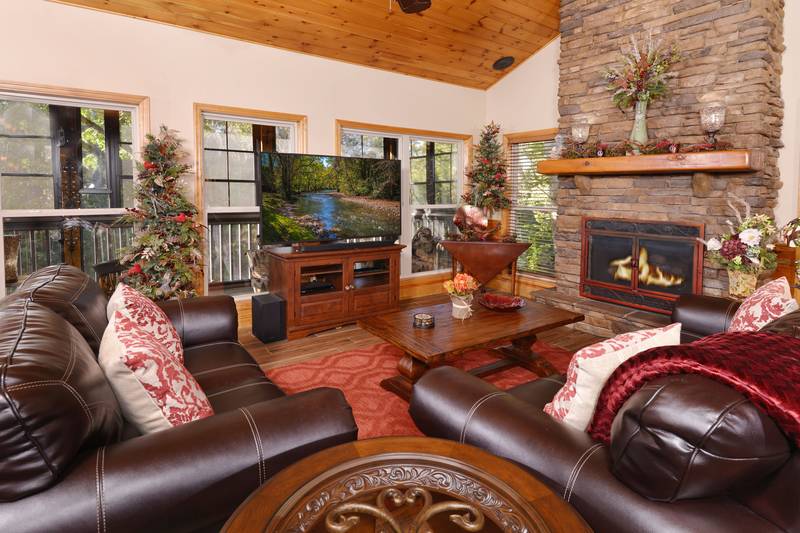 Little Pigeon RiverPigeon Three Bedroom Luxury Top 10 Cabin Rental