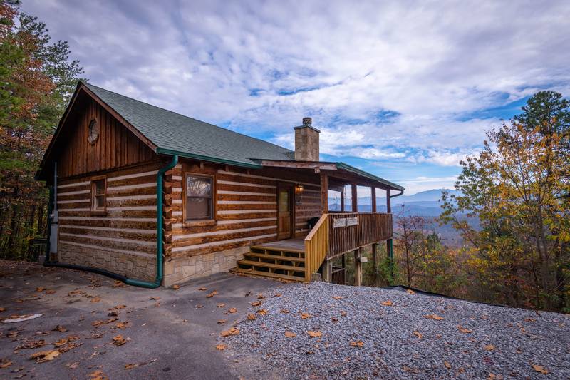 Pigeon Bluff Mountain One Bedroom Cabin Rental