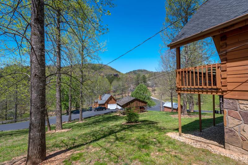 Pigeon One Bedroom Plus Loft Cabin Rental Pool Table Foosball Table Mountain View,Pigeon