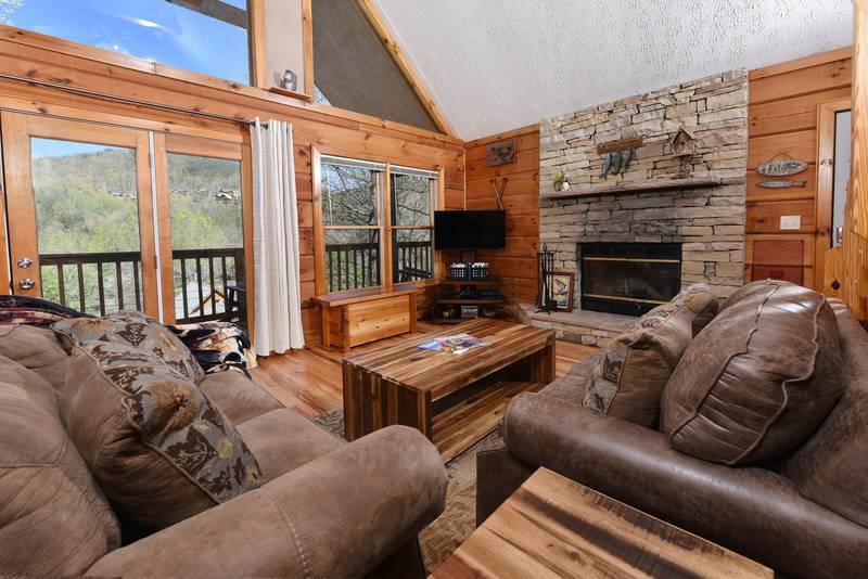 Pigeon One Bedroom Plus Loft Cabin Rental Pool Table Foosball Table Mountain View,Pigeon