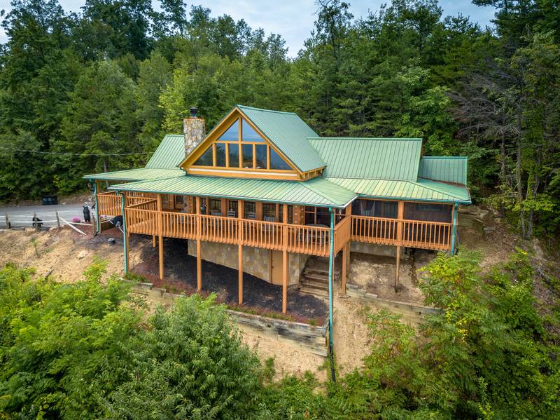 Cloud Nine Cabin 310 Luxury Cabin in Pigeon Tennessee with