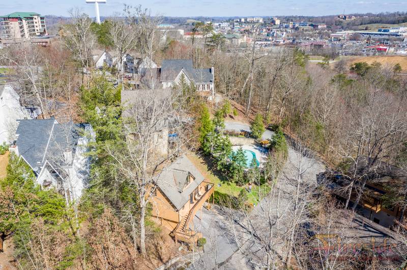 SMOKY MOUNTAIN DREAM Woodridge 2 Bedroom Pigeon Vacation Cabin