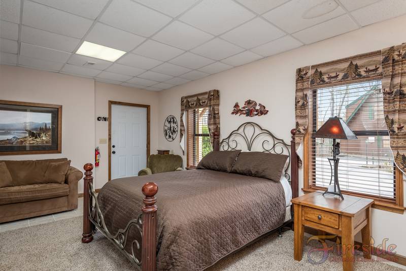 SMOKY MOUNTAIN DREAM Woodridge 2 Bedroom Pigeon Vacation Cabin