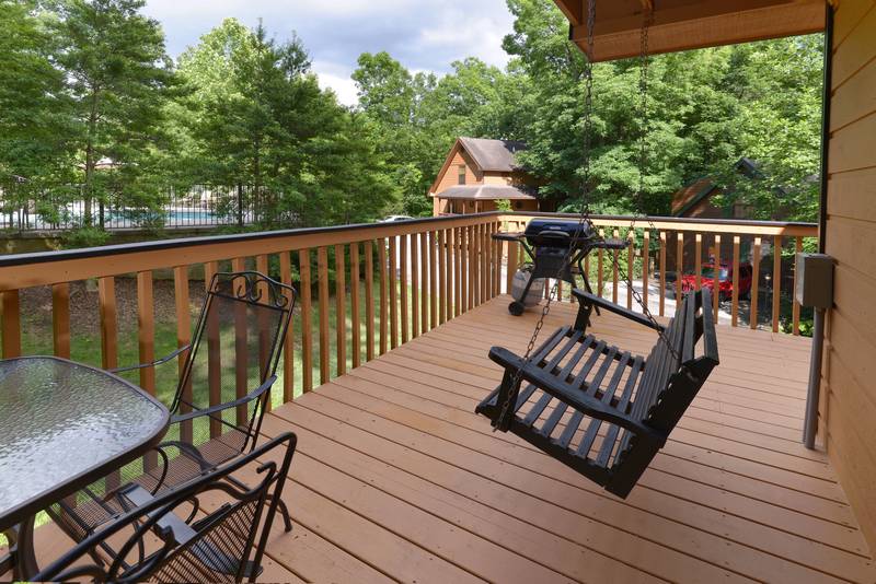 SMOKY MOUNTAIN DREAM Woodridge 2 Bedroom Pigeon Vacation Cabin