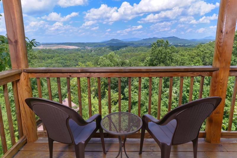 Lookout Ridge Pine Mountain 2 bedroom Log Cabin Rental