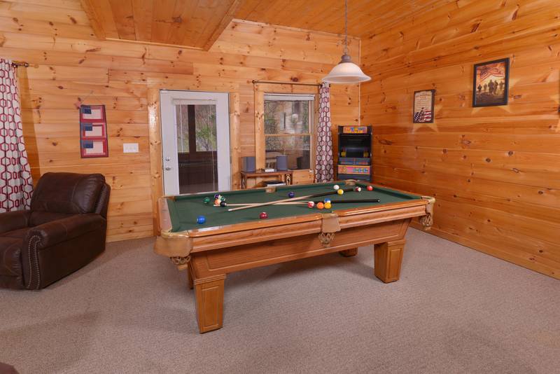 A Touch Above5 Bedroom Log Cabin Rental Swimming Pool Access Hot Tub