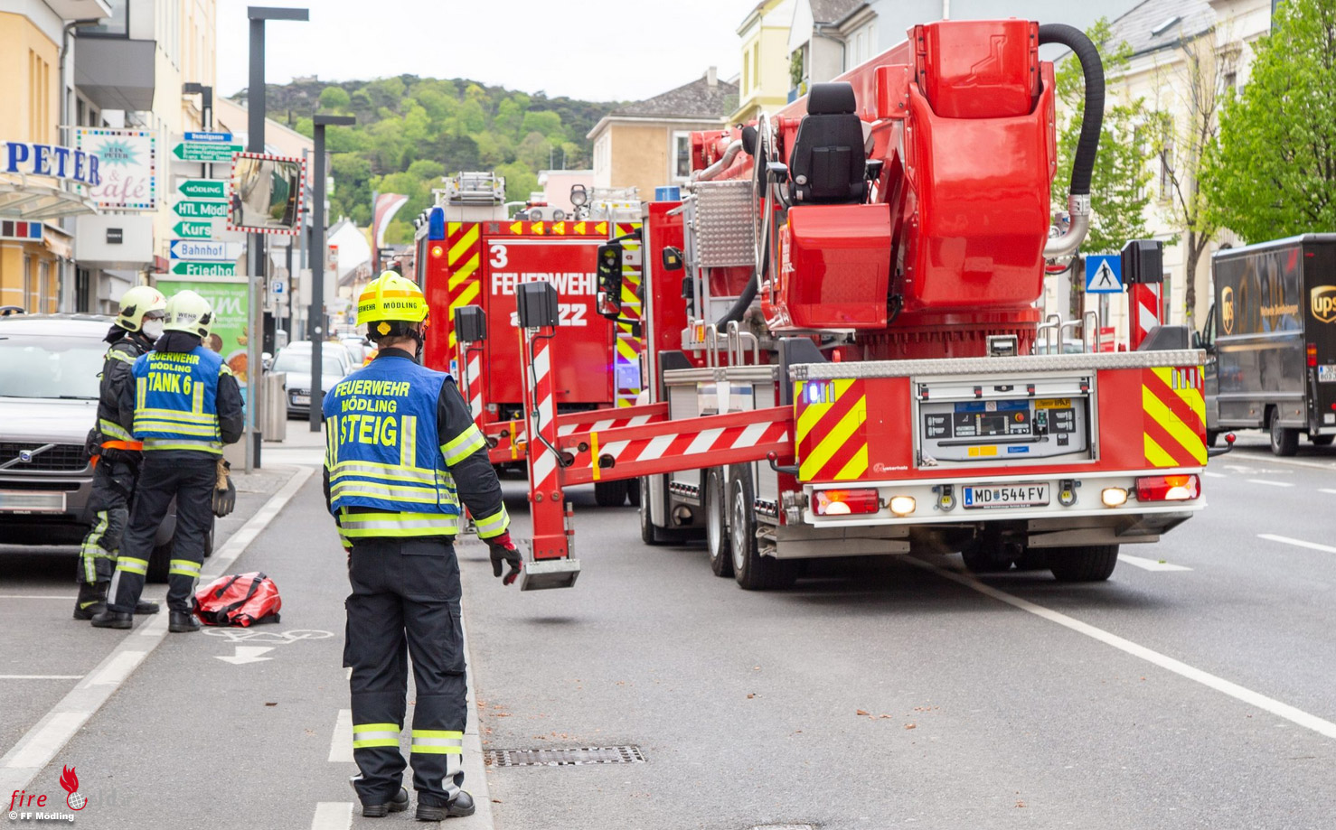 Nö Sturm fegt über Stadt Mödling → Feuerwehr am 2. Mai im Dauereinsatz