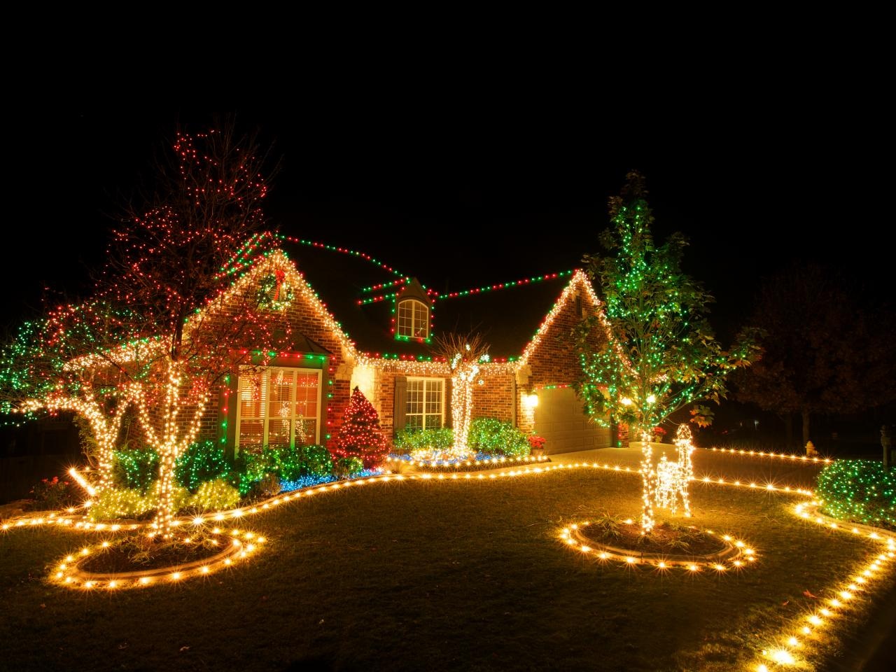 Christmas Light Etiquette 8 Things Homeowners Should Remember First Else