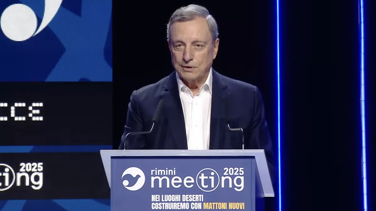 Draghi bacchetta l’Europa: “Ue marginale su Gaza e Ucraina. Senza unità non si vincono le sfide di oggi”