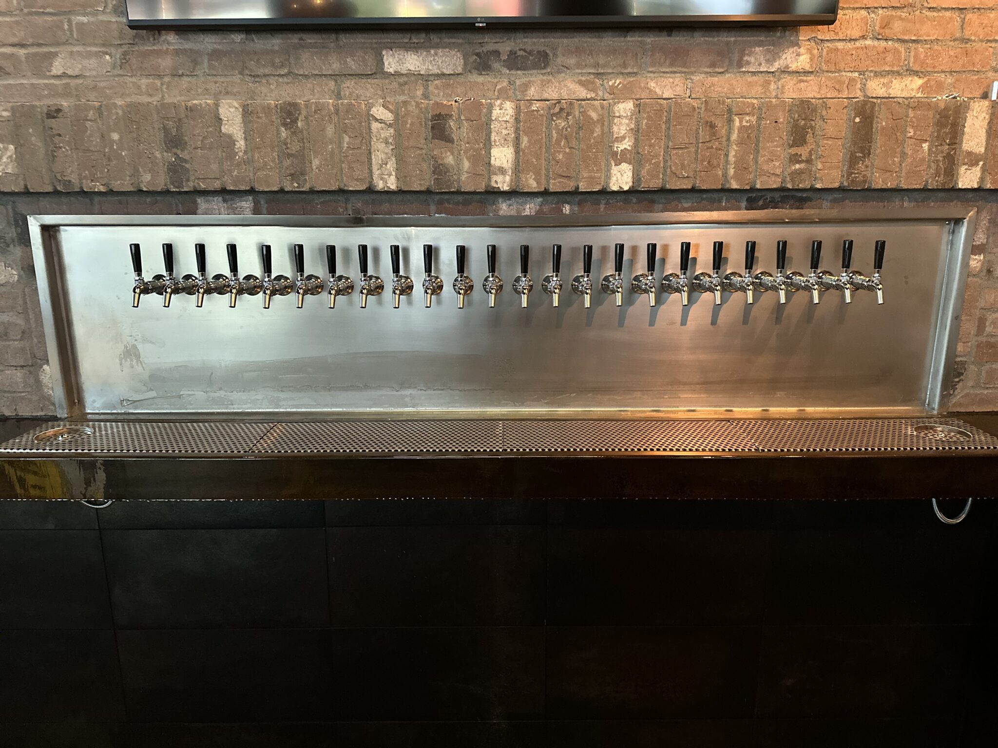 Custom draft beer installation in Temecula, CA First Round Draught, Inc.