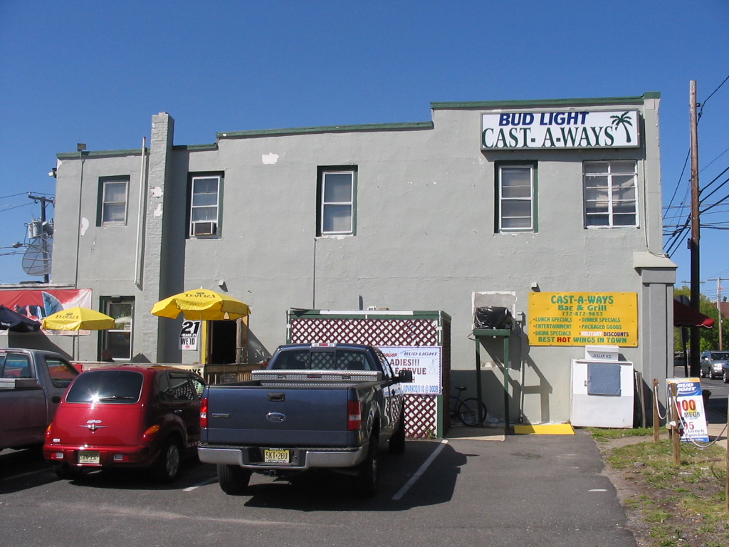 Castaways Bar & Grill