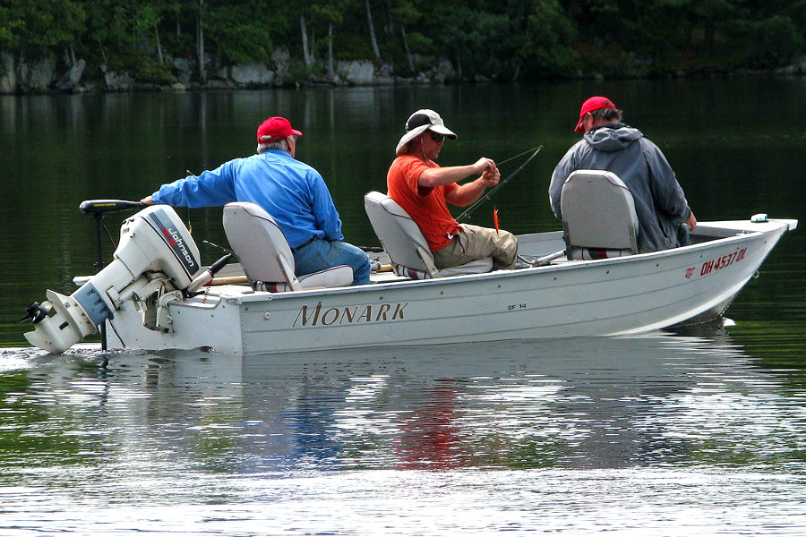 Do Loud Noises and Talking Scare Fish • Fishing Duo