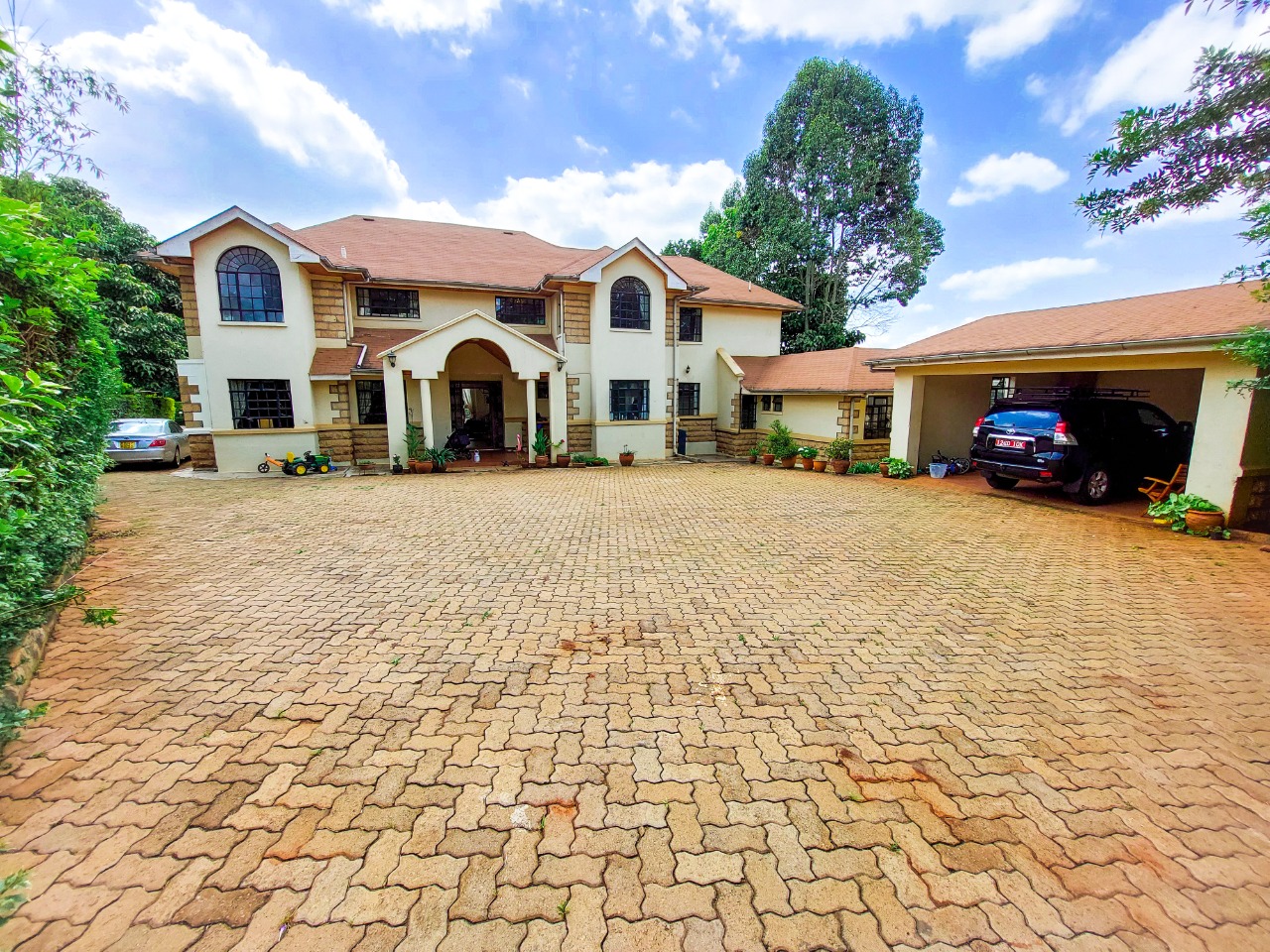 4 bedroom house Fit Property