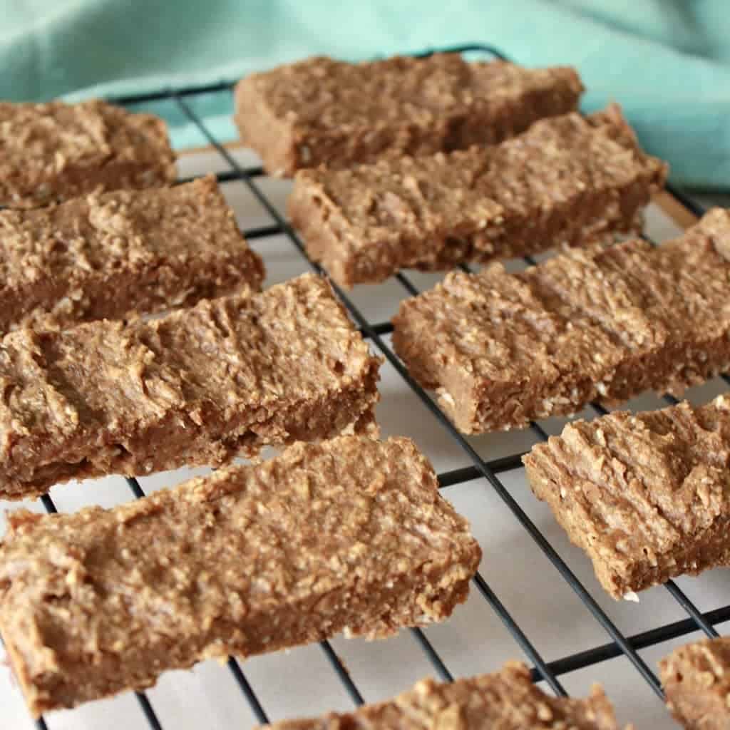 Banana Protein Bars [Vegan, GlutenFree, Refined SugarFree] • Fit