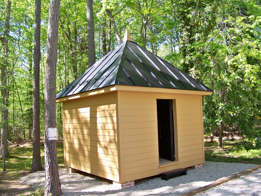 Reproduction Colonial Virginia Outbuilding