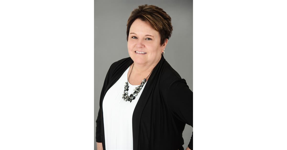 Rising Star award winner Vivian Kozey Five Star Spotlight