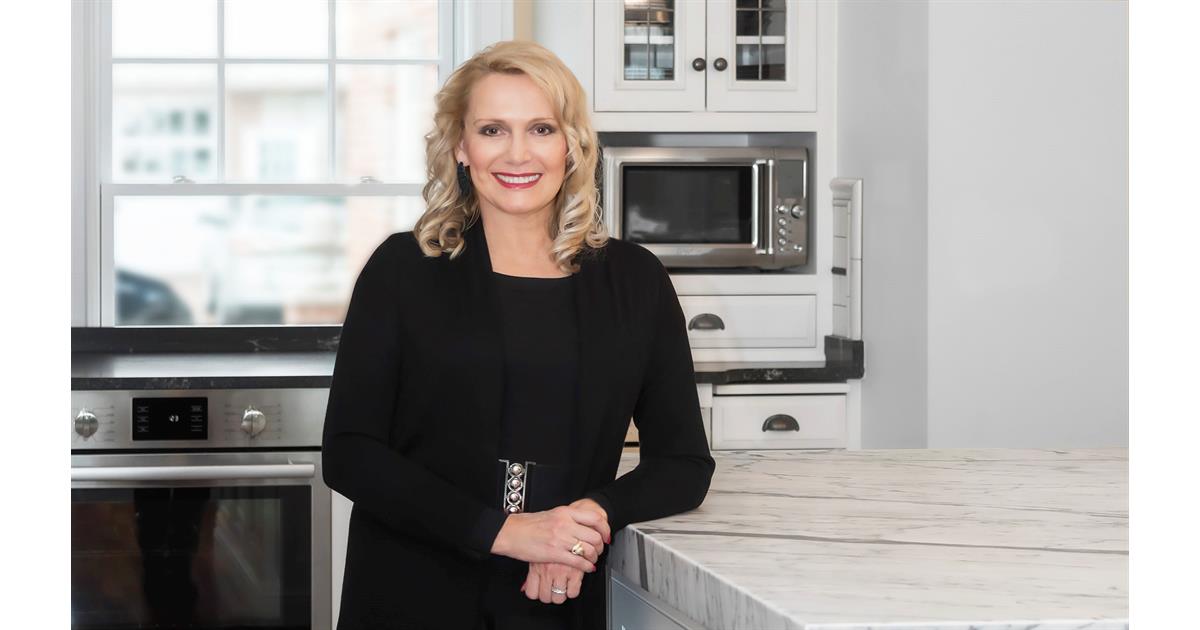 Five Star award winner Karen Larson, ABR®, ASP®, CRS, GREEN, GRI Five