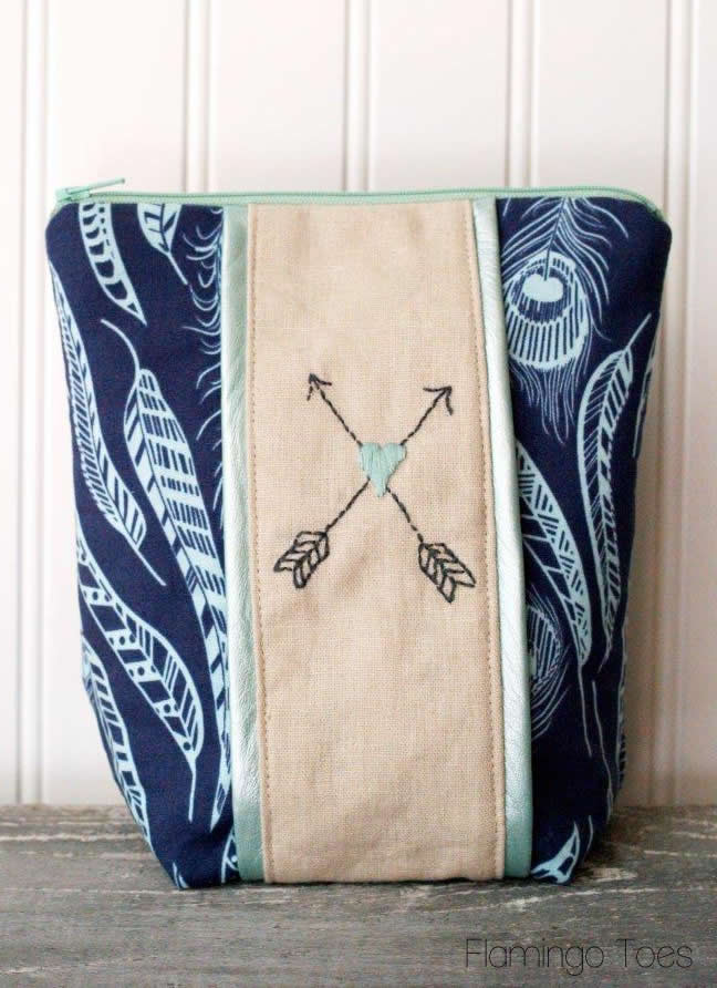 Arrow & Heart Embroidered Zipper Pouch