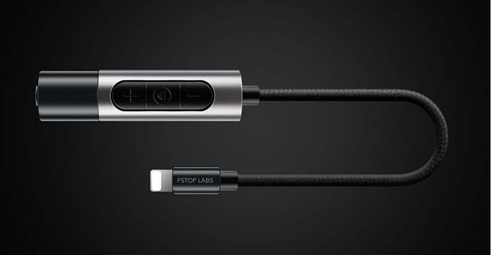 ตัวช่วยสำหรับ iPhone 7 พบกับ Adapter แปลงพอร์ต Lightning เป็นแจ๊คหูฟัง 3.5 มม. และชาร์จแบตเตอรี่