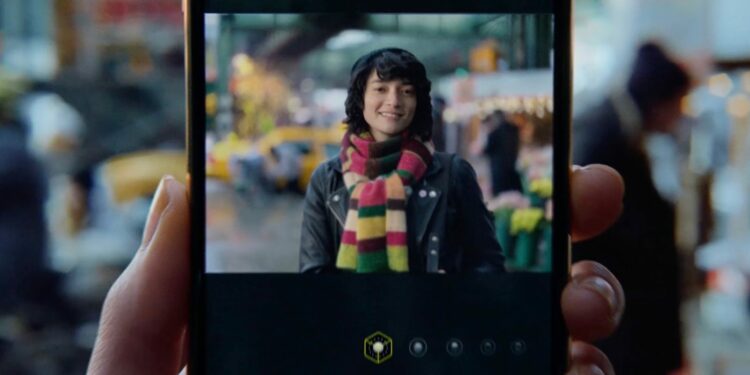Apple ปล่อยวีดีโอสอนการใช้ iPhone เกี่ยวกับการใช้งาน Live Photos, Depth