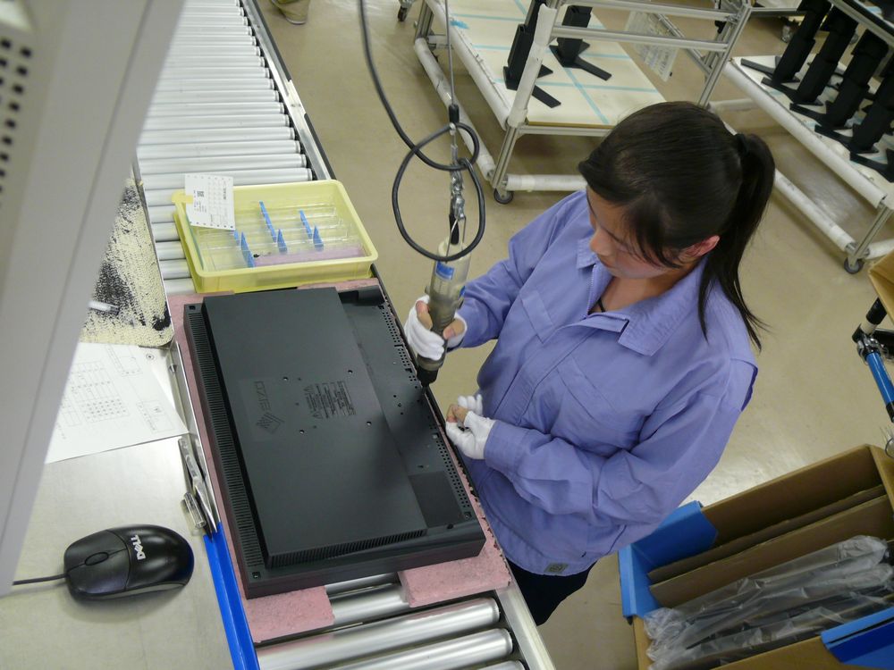 How a screen is manufactured & assembled FlatpanelsHD