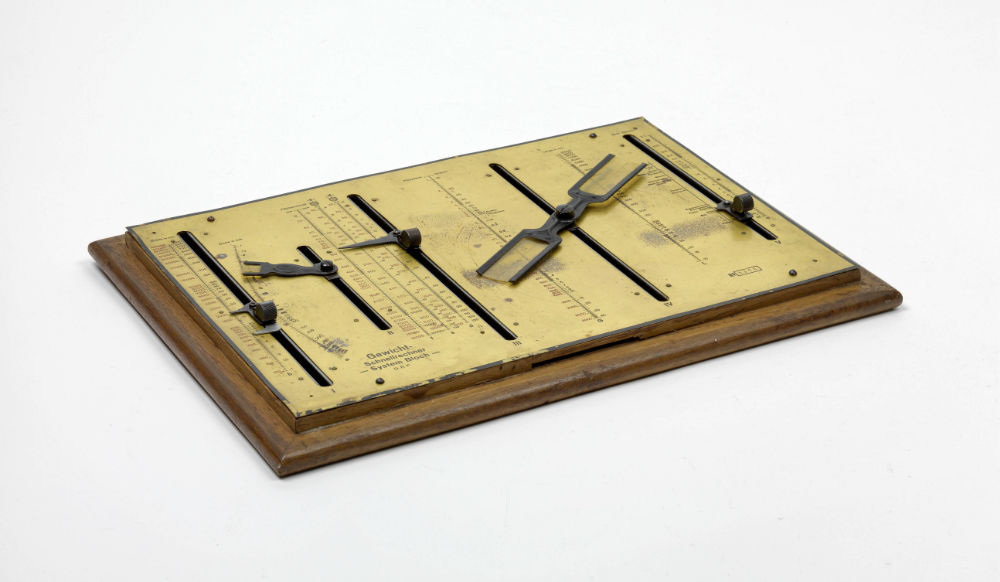 A rare German weight analogue Calculator Fleaglass