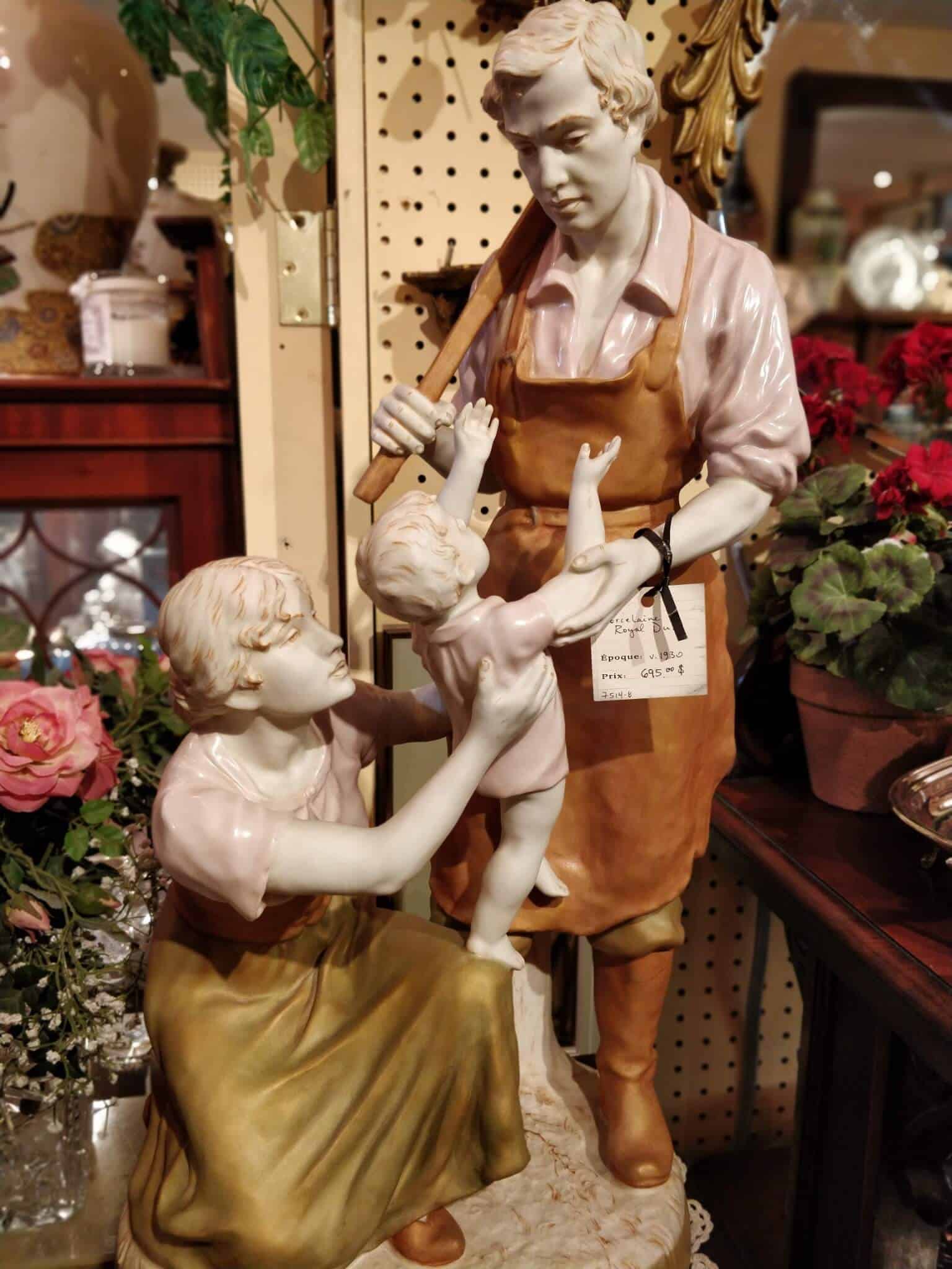 The Collinsville Antiques Co. of New Hartford Antique Stores in