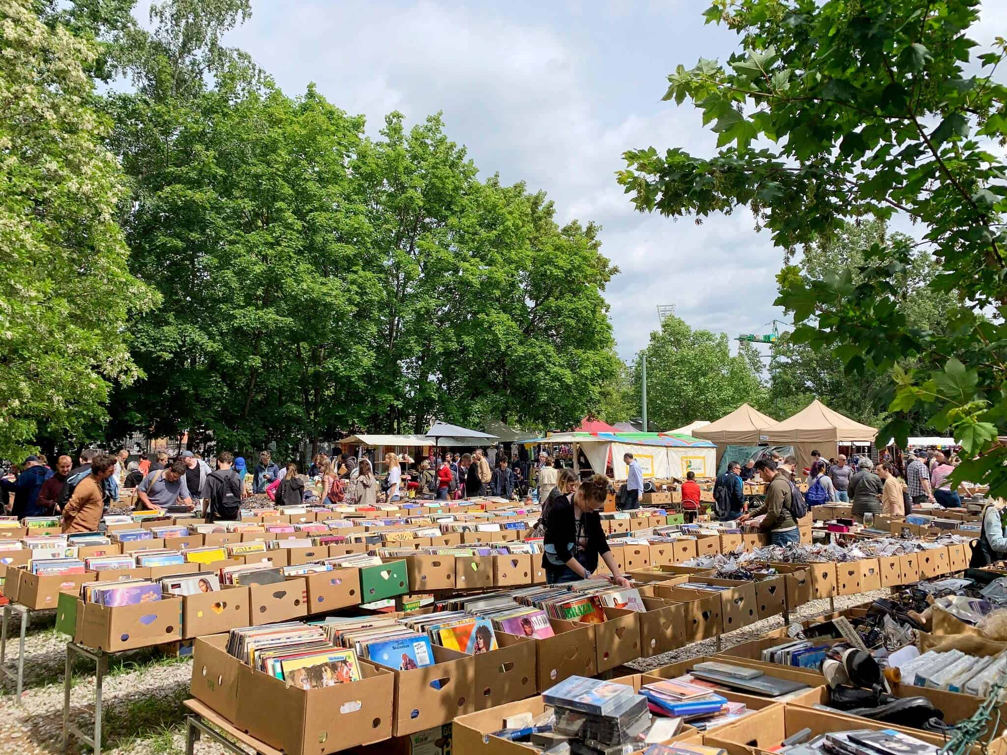 Flohmarkt München Daglfing Weekly Flea Markets in Germany