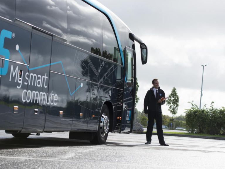 Un autocar de luxe pour aller au boulot ? Les Voyages Léonard lancent le Wikibus ! FLEET.be