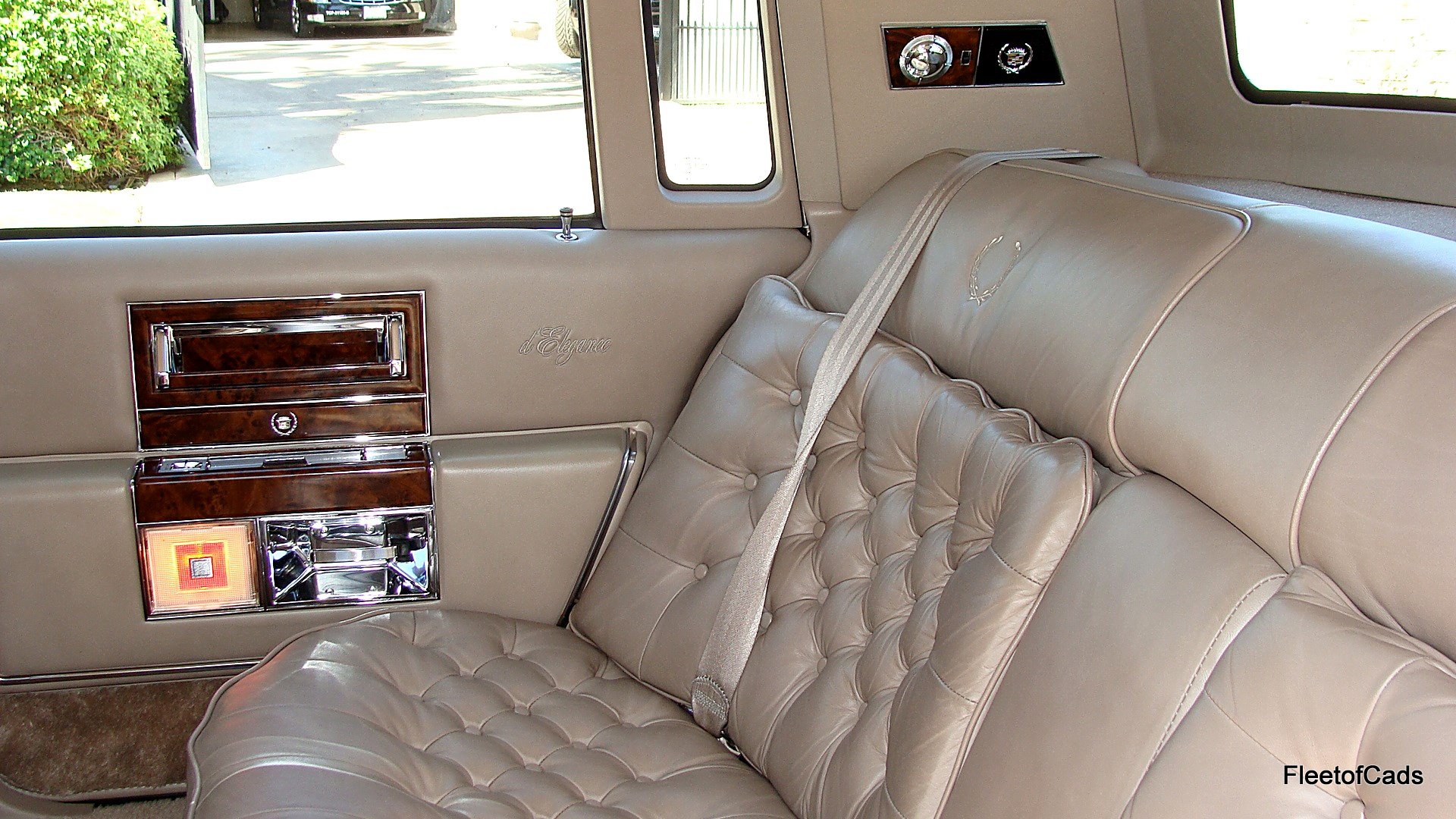 1990 Cadillac Brougham d'Elegance 5.7 V8