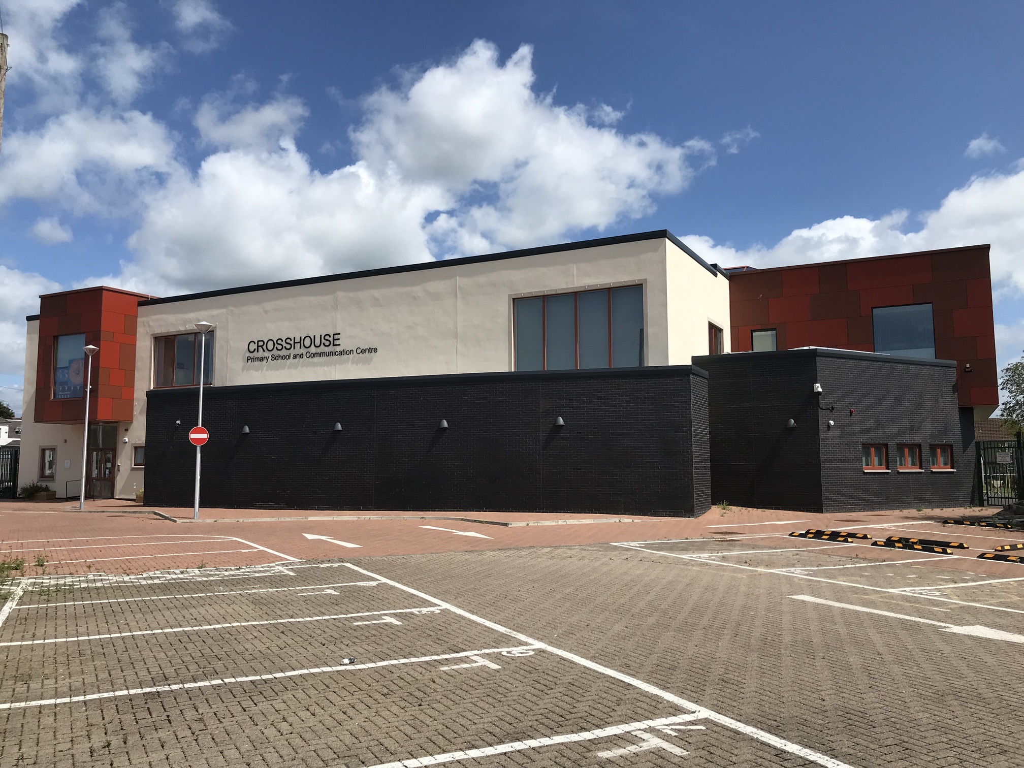Crosshouse Primary School and Communication Centre Fleming Builds