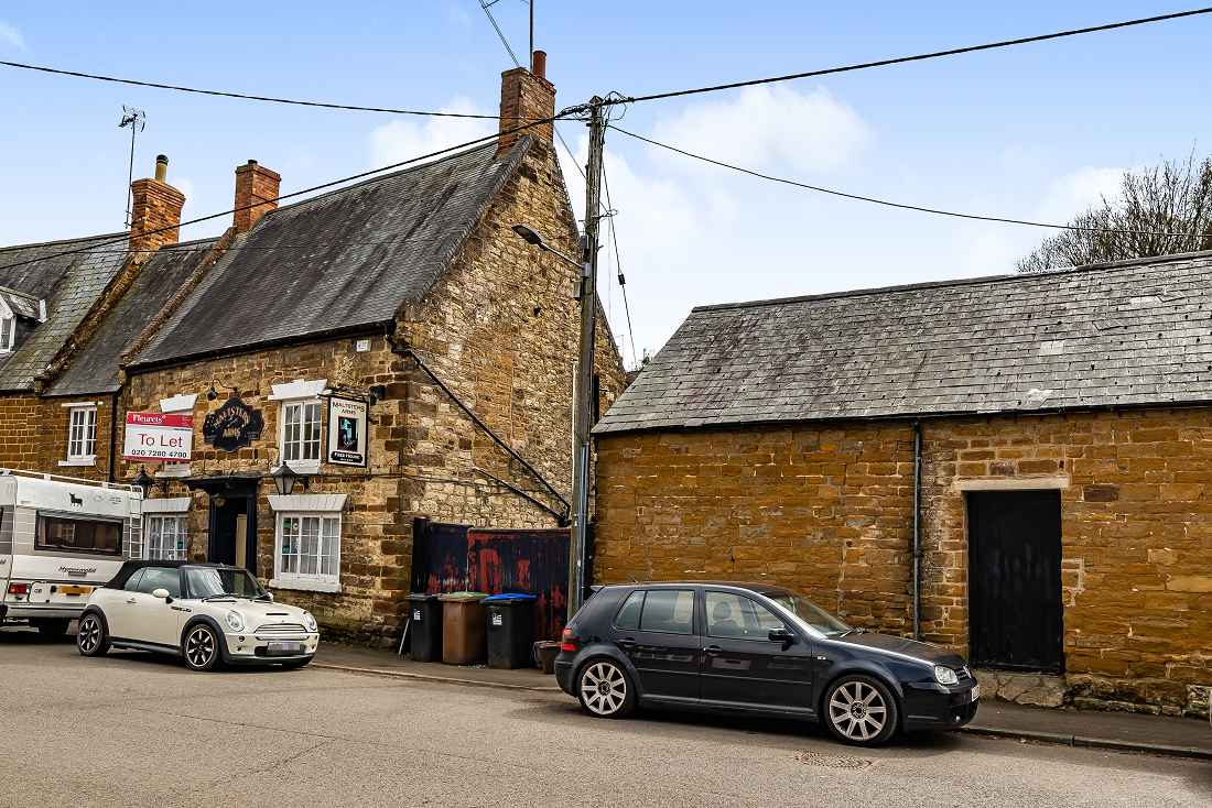 Pub / development opportunity for sale in Weedon Maltsters Arms, E318723