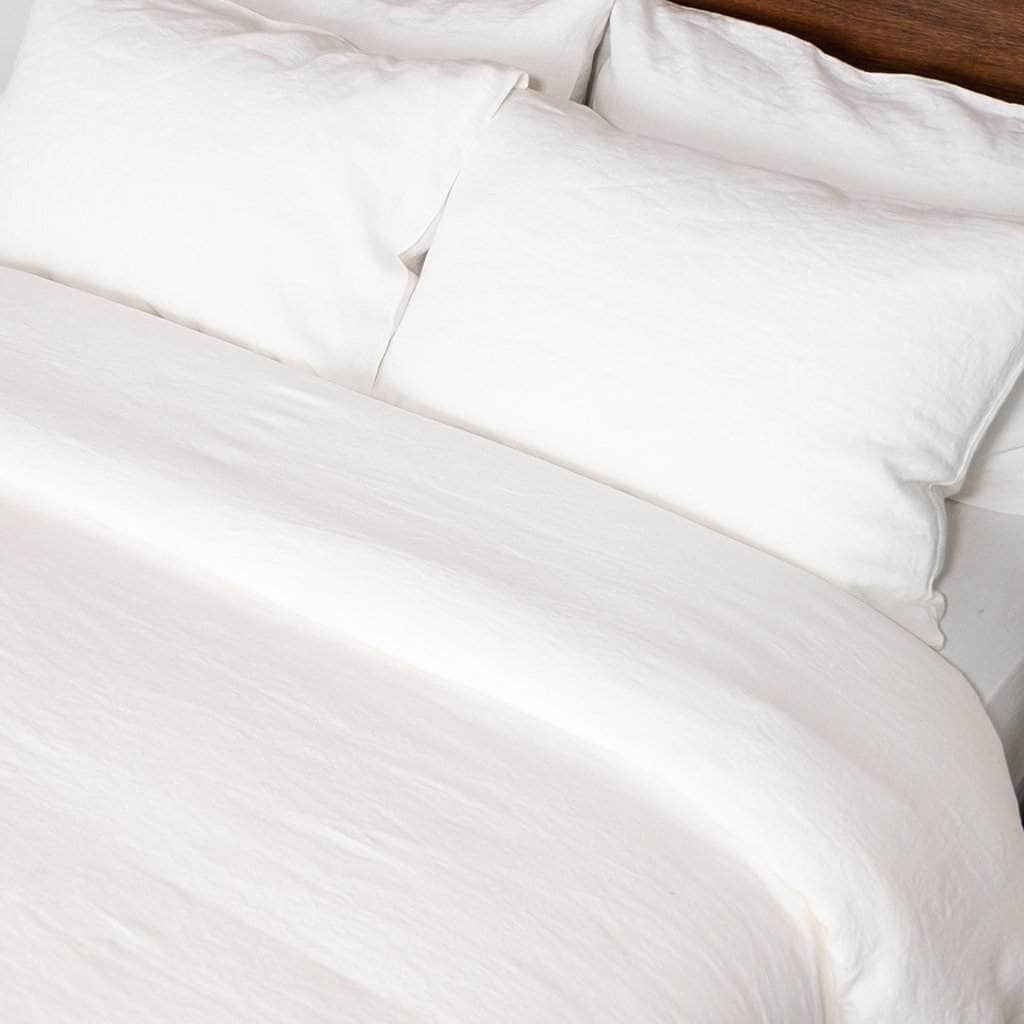 10 Best Linen Sheets Available In Canada For Every Season (2024