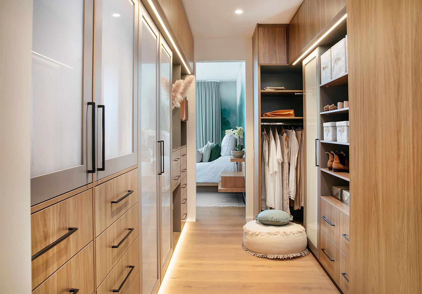 Custom Walkin Wardrobe & Home Office in Floreat, Perth