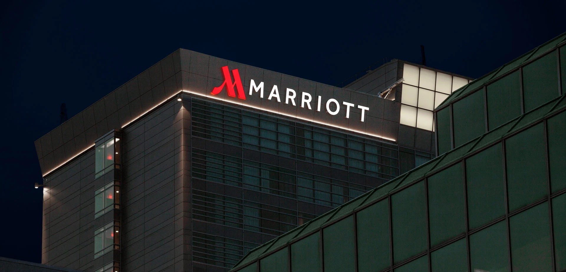 Marriott Hotel Sign(09)
