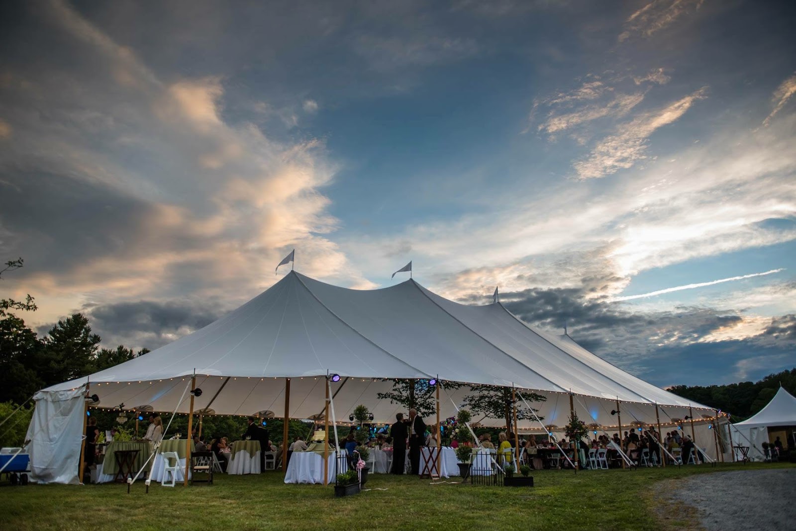 Looking for “Tent Rentals Near Me”? FLEXX Productions