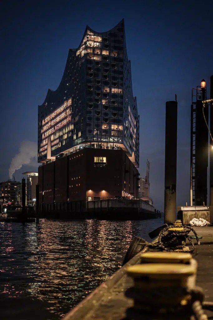 Elbphilharmonie (Fuji X-T5 mit XF 23mm F1.4 LM WR)