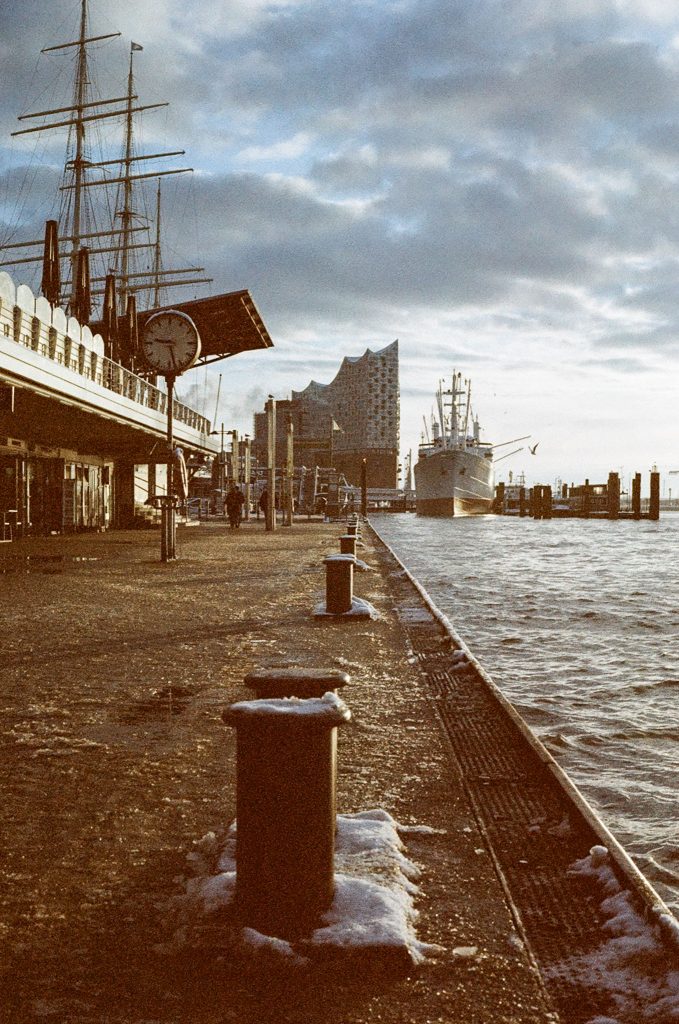 Contax G1 mit Zeiss Planar 45mm F2 auf Ilford Ilfocolor 400