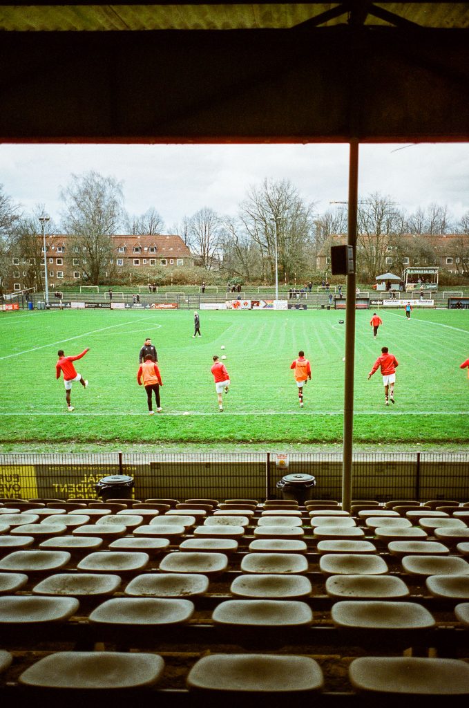 Contax G1 mit Zeiss Biogon 28mm F2.8 auf Cinestill 400D
