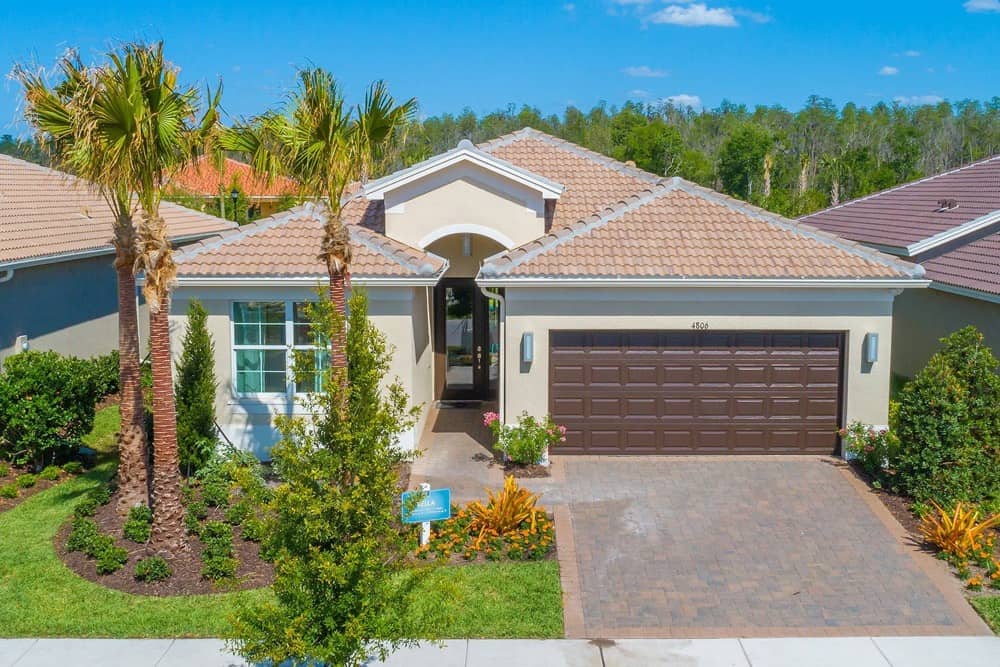 The Bella at Valencia Del Sol