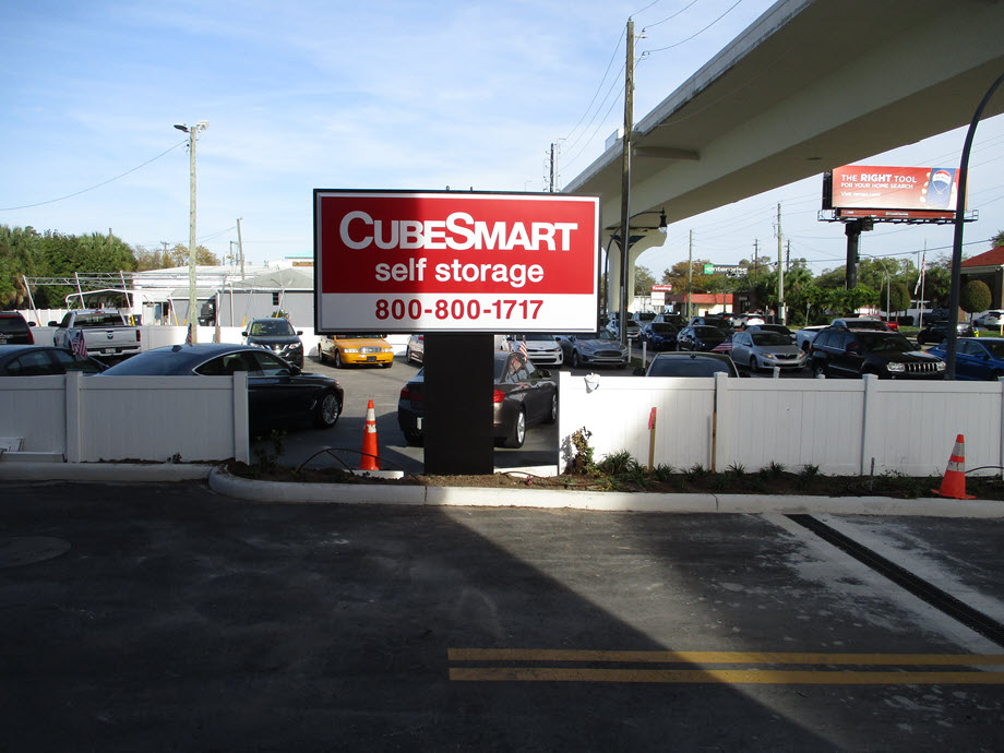 CubeSmart Self Storage of Tampa Florida Sign Company