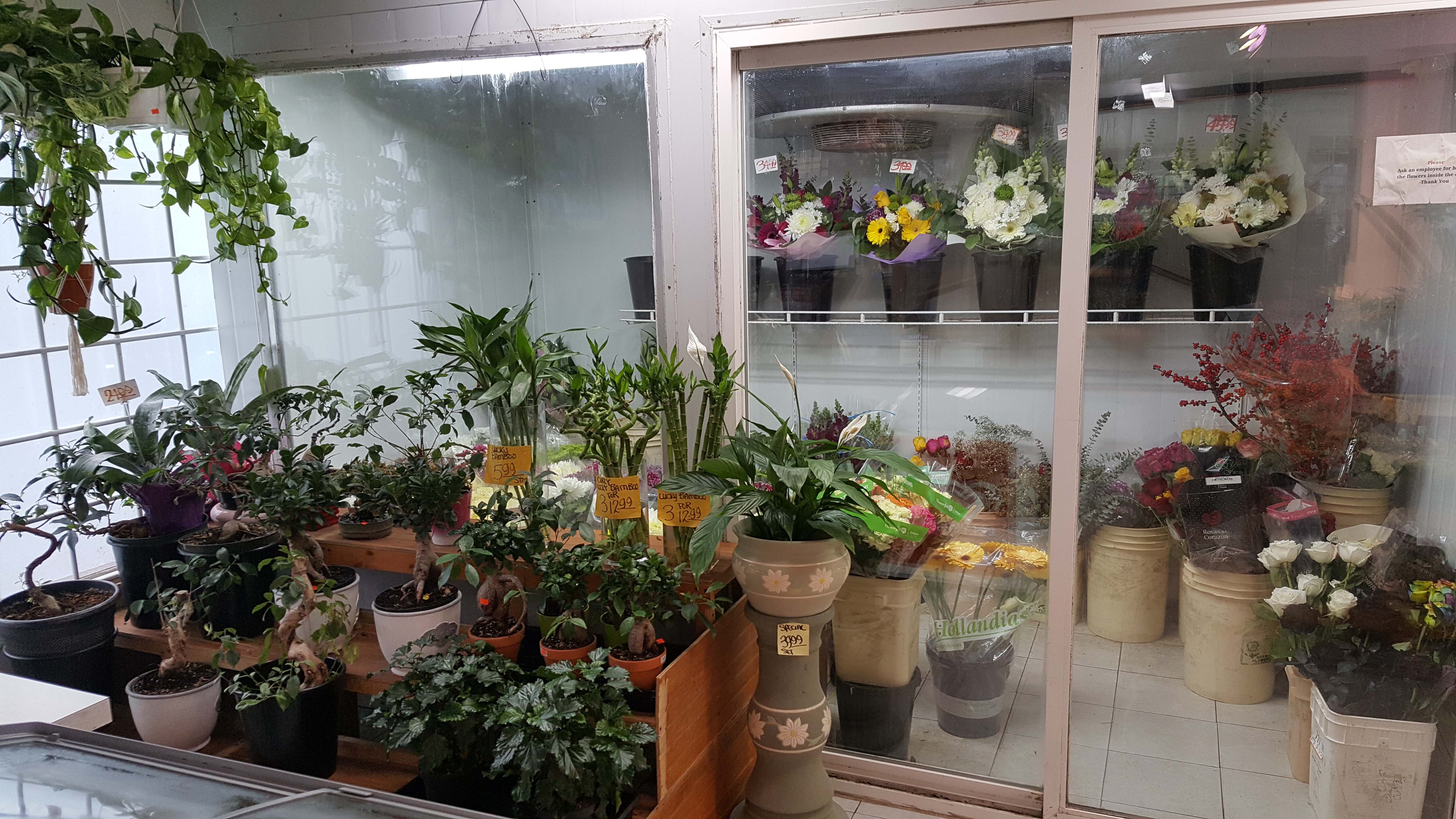 Flowers Fare & Fruit Market