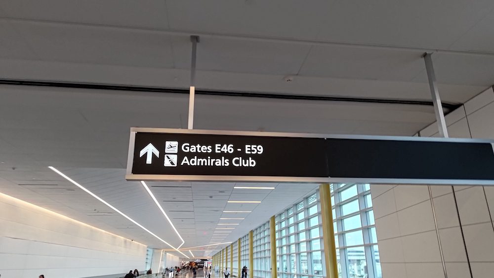 DCA E gates American Airlines Admirals Club lounge Fly for Points
