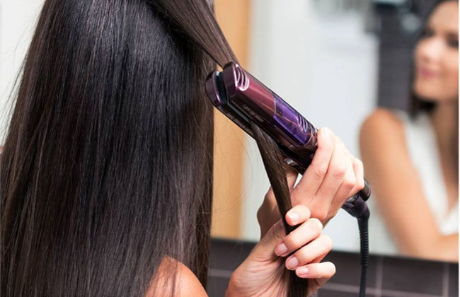 ¿Cómo usar la plancha alisadora sin maltratar tu cabello?