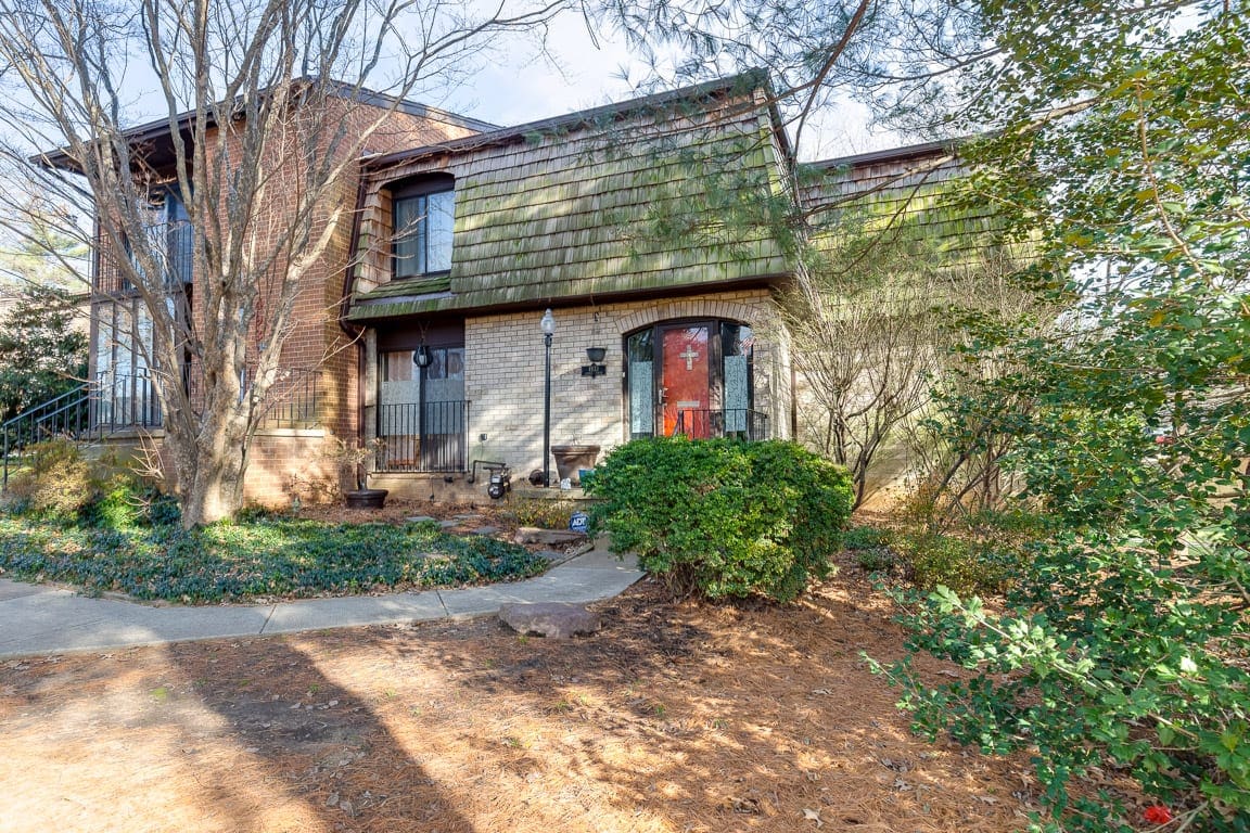 For Sale 4933 Casimir St Annandale, VA 22003 459,999 Focus on NoVA