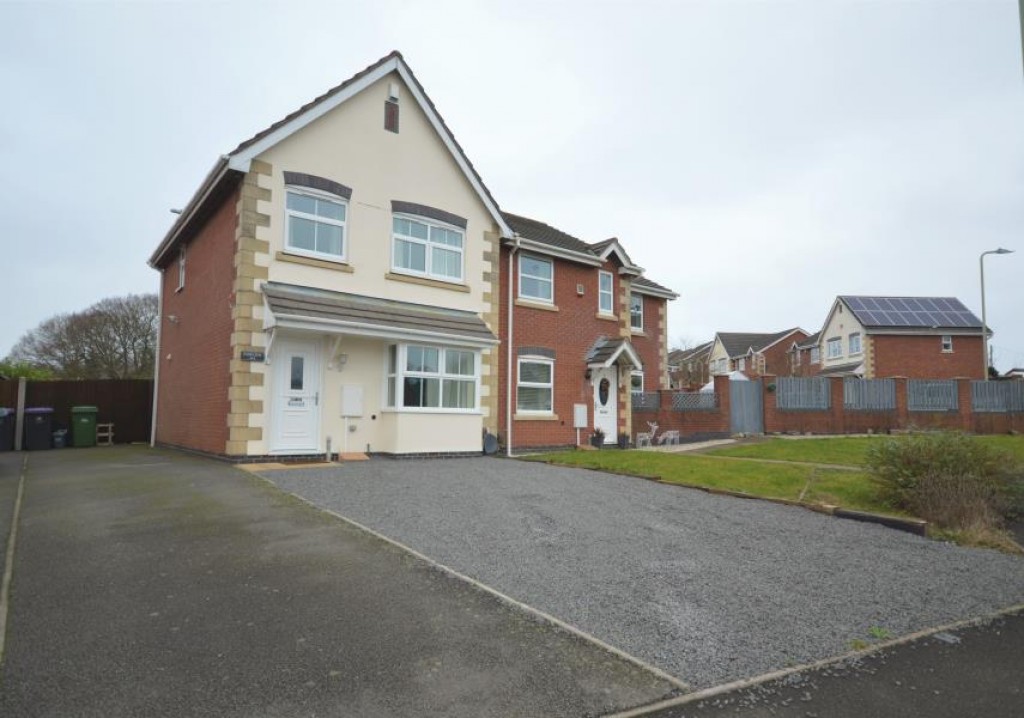 Woodside Road, Ketley, 3 bedroom, Houses