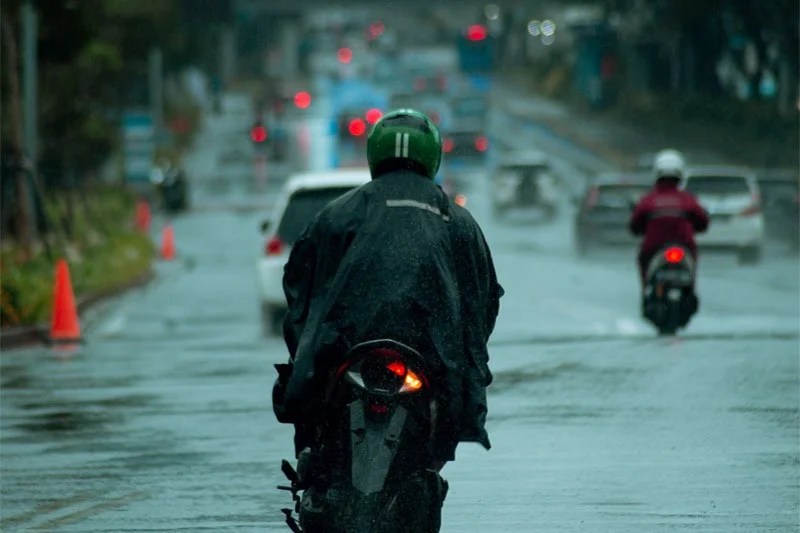 10 Safety Tips For Riding A Motorcycle In The Rain